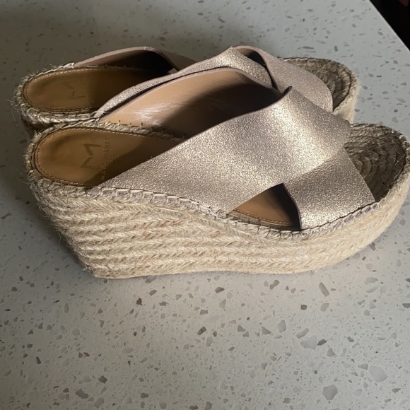 Marc Fisher wedges - Picture 3 of 5